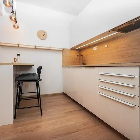 Lägenhet Center - Modern & Elegant