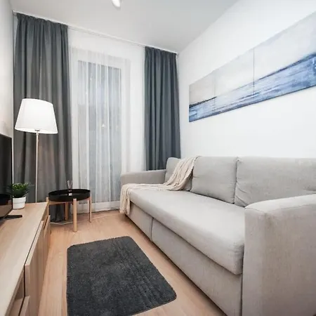 Center - Modern & Elegant Lägenhet