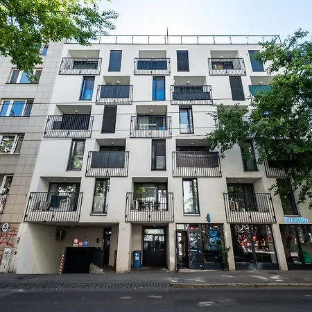 Apartmán Center - Modern & Elegant *
