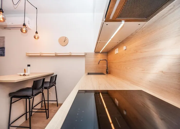 Apartmán Center - Modern & Elegant *