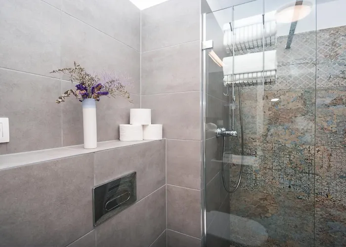 Daire Center - Modern & Elegant *