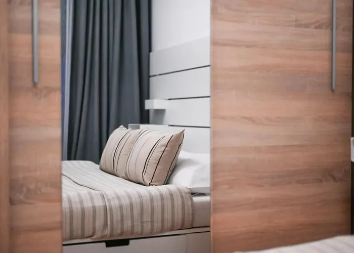 Center - Modern & Elegant Apartmán *