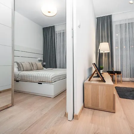 Center - Modern & Elegant * براتسيلافا